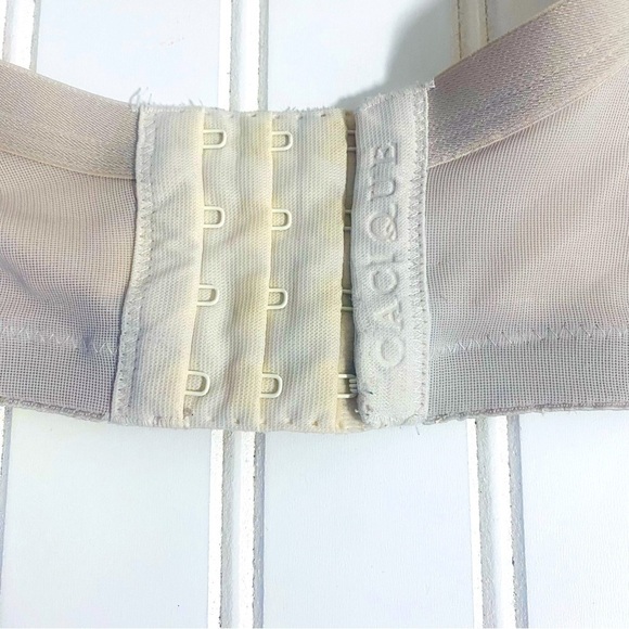 Cacique Boost Plunge Nude Colored Bra Size 46DD - Picture 4 of 7